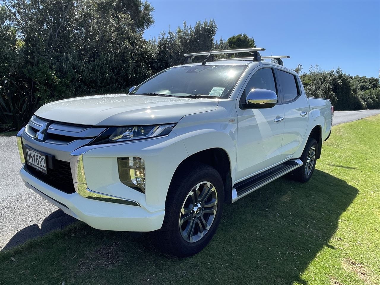 Vehicle image 4