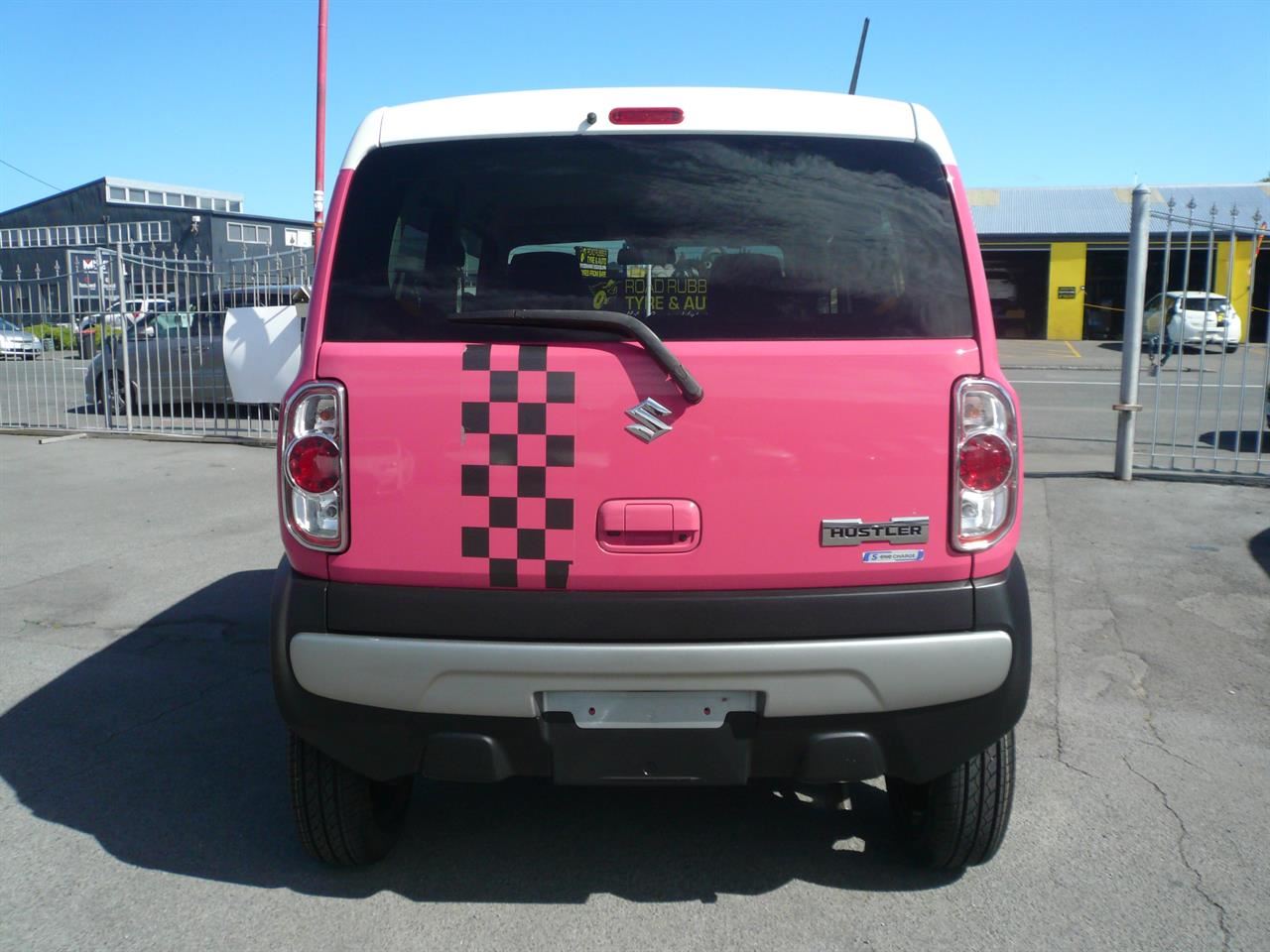 Vehicle image 5