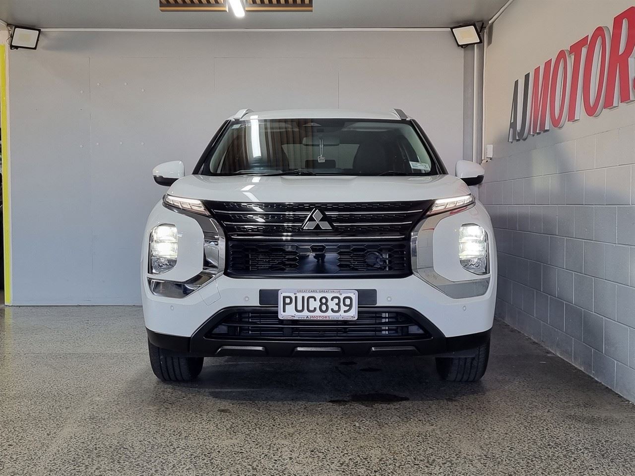 Vehicle image 2