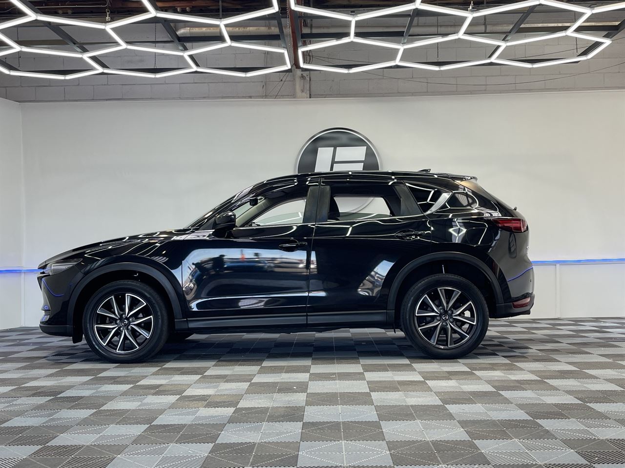 Vehicle image 5