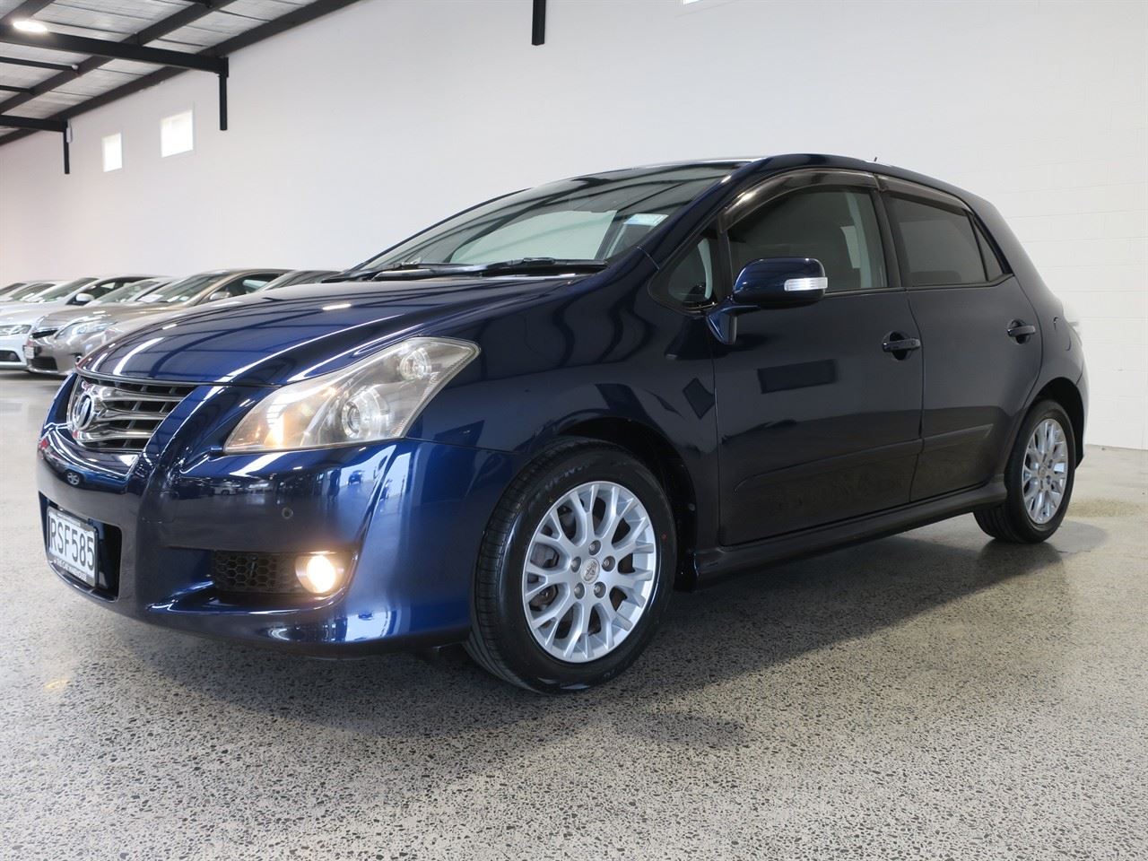 Vehicle image 5