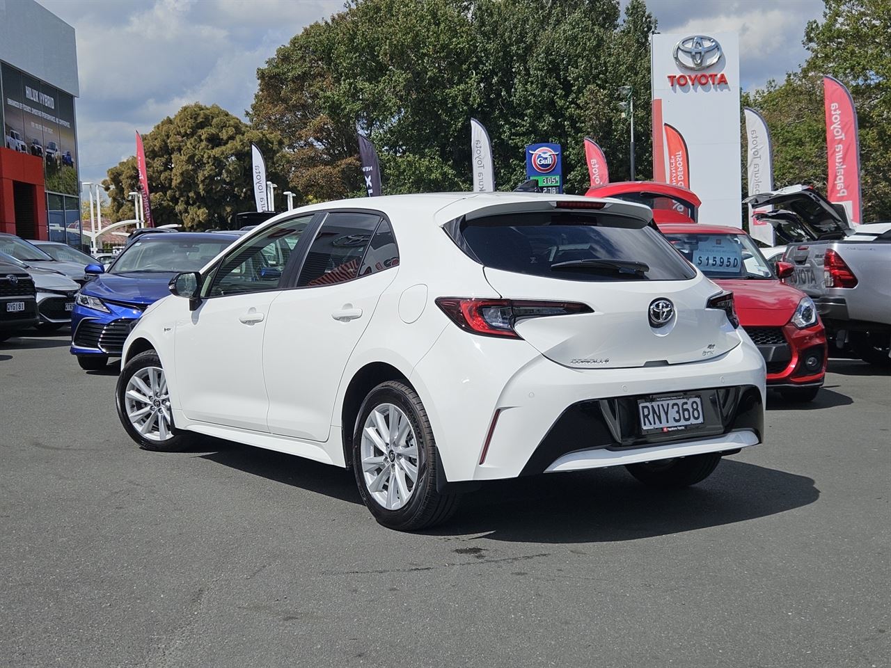 Vehicle image 3
