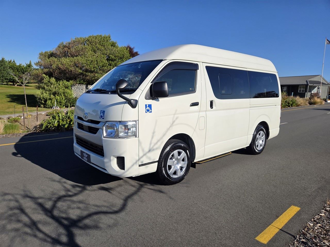 Vehicle image 3