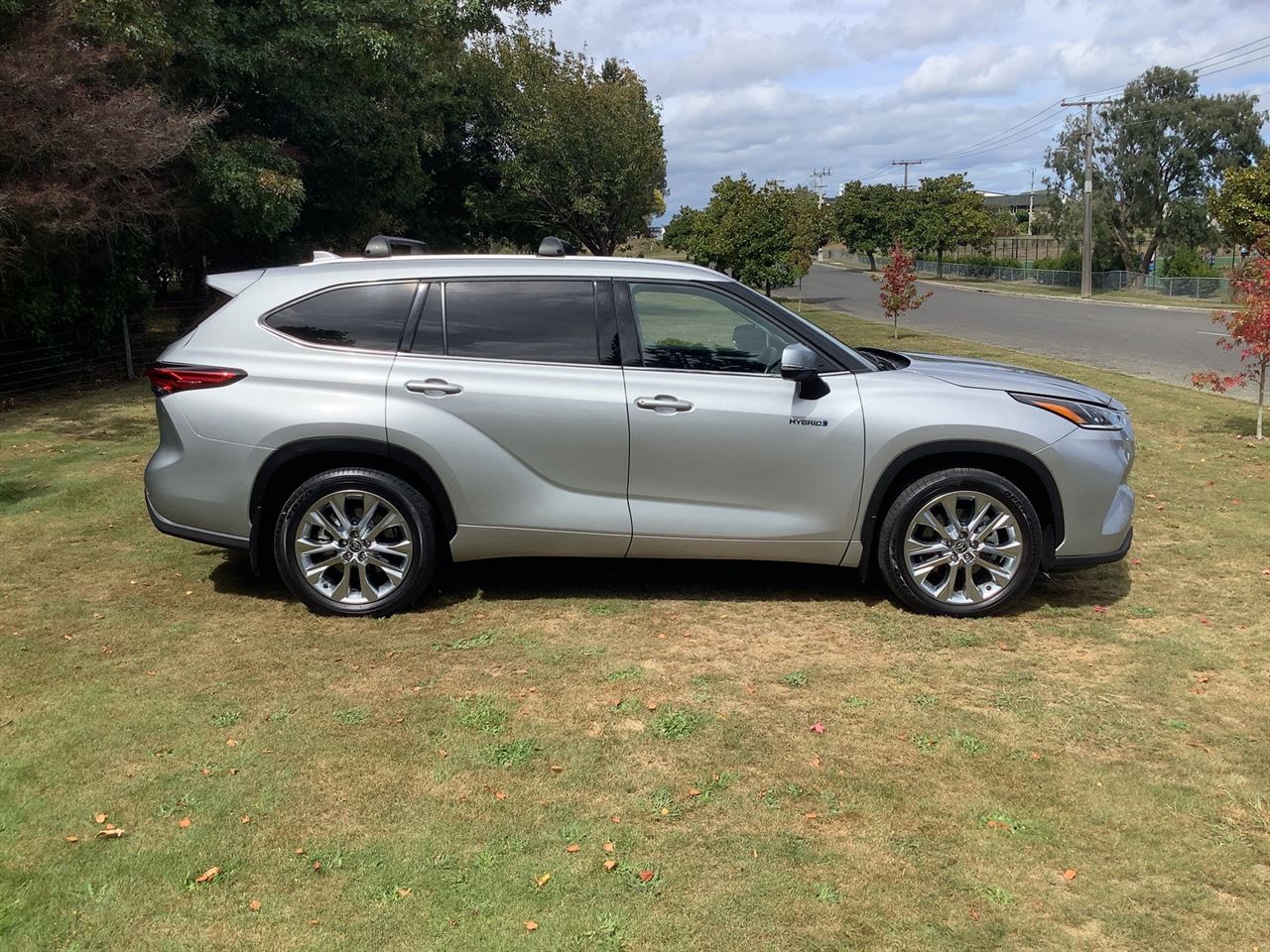 Vehicle image 4