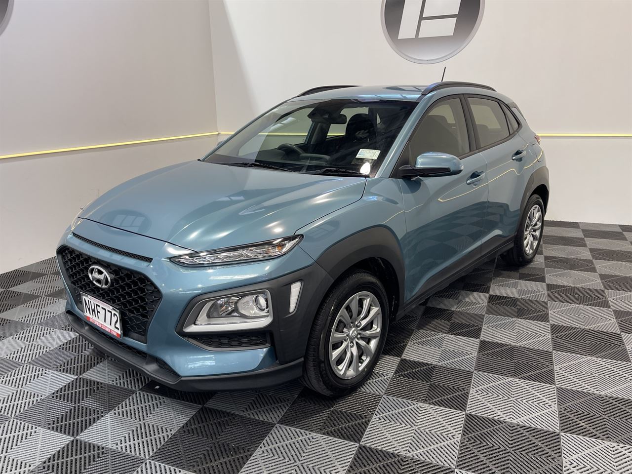 Vehicle image 3