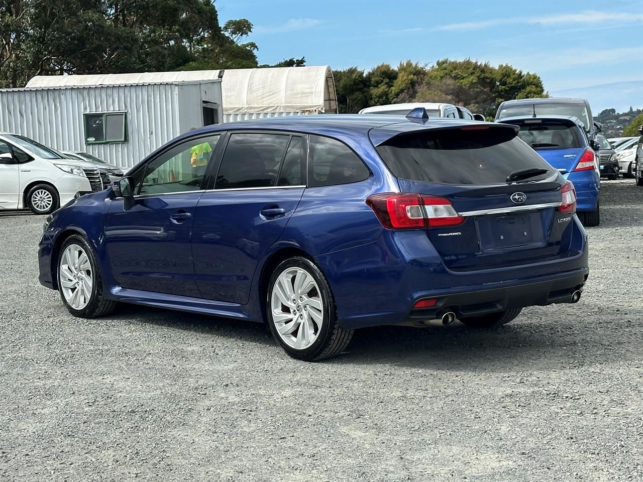 Vehicle image 4