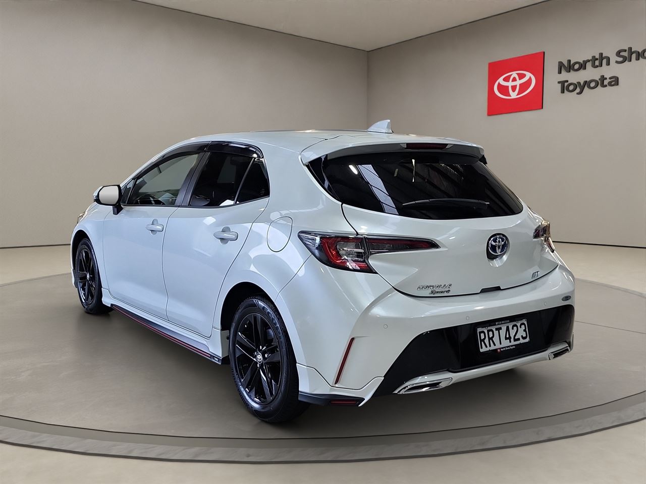Vehicle image 5