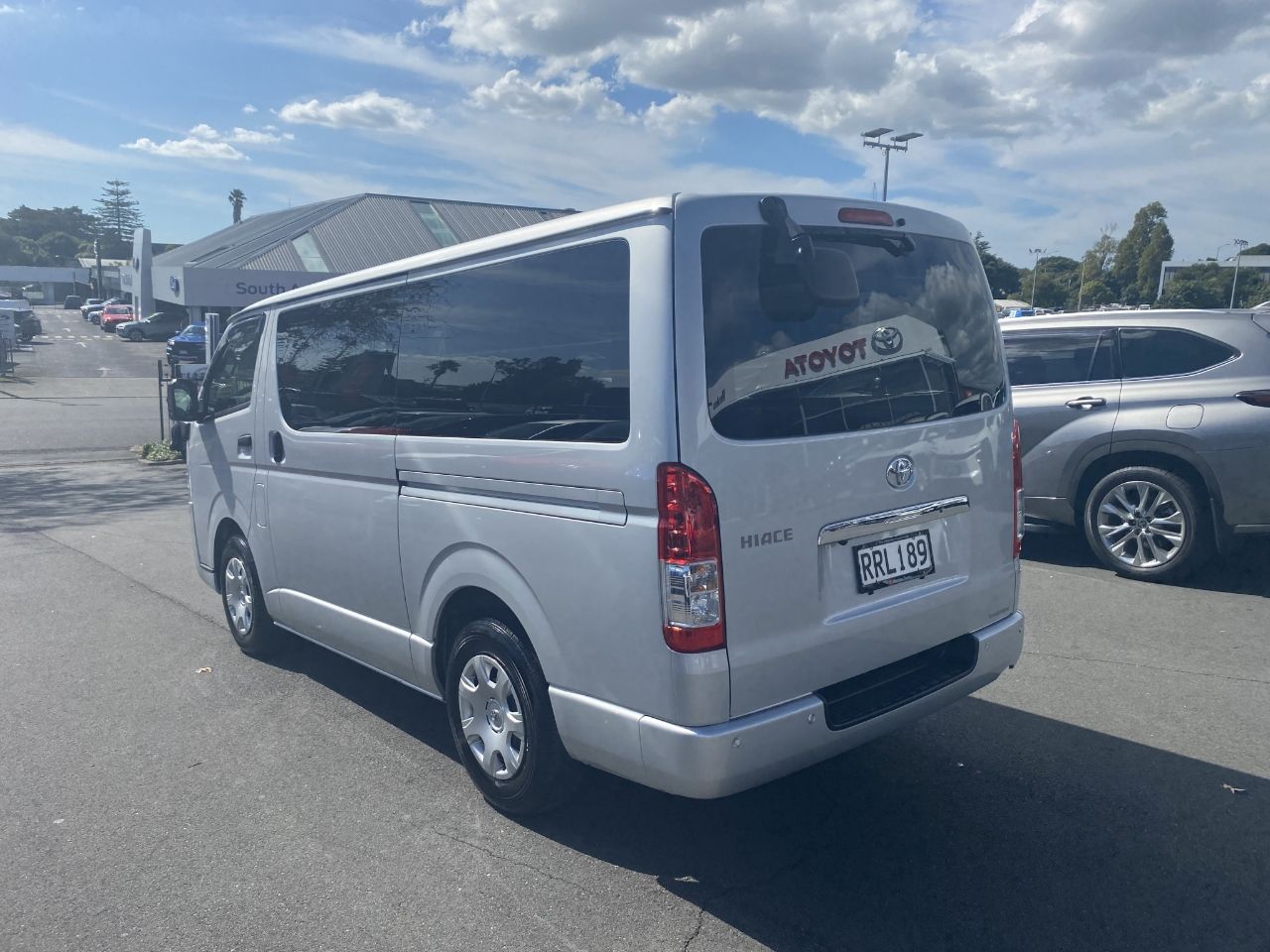 Vehicle image 5