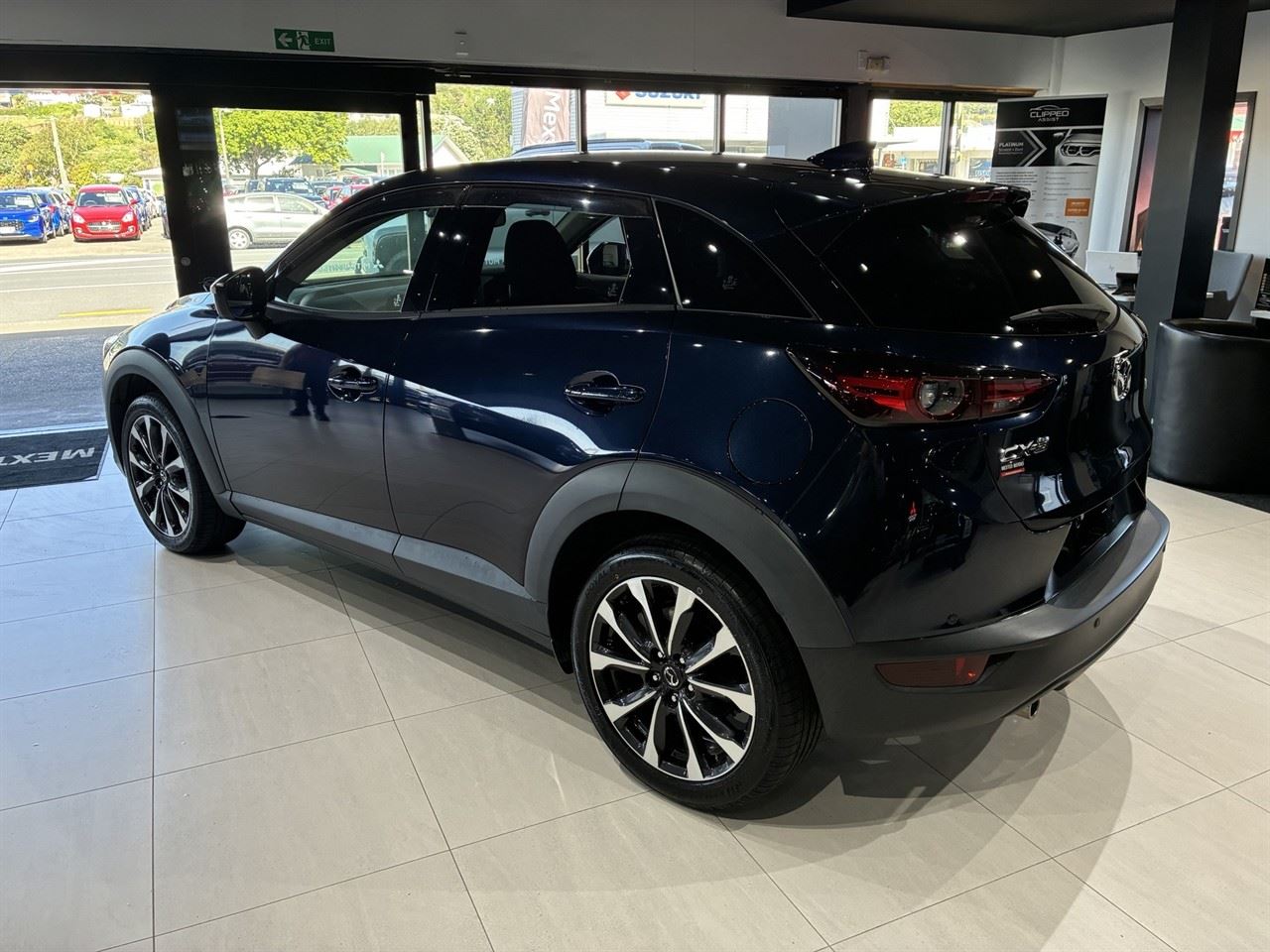 Vehicle image 4