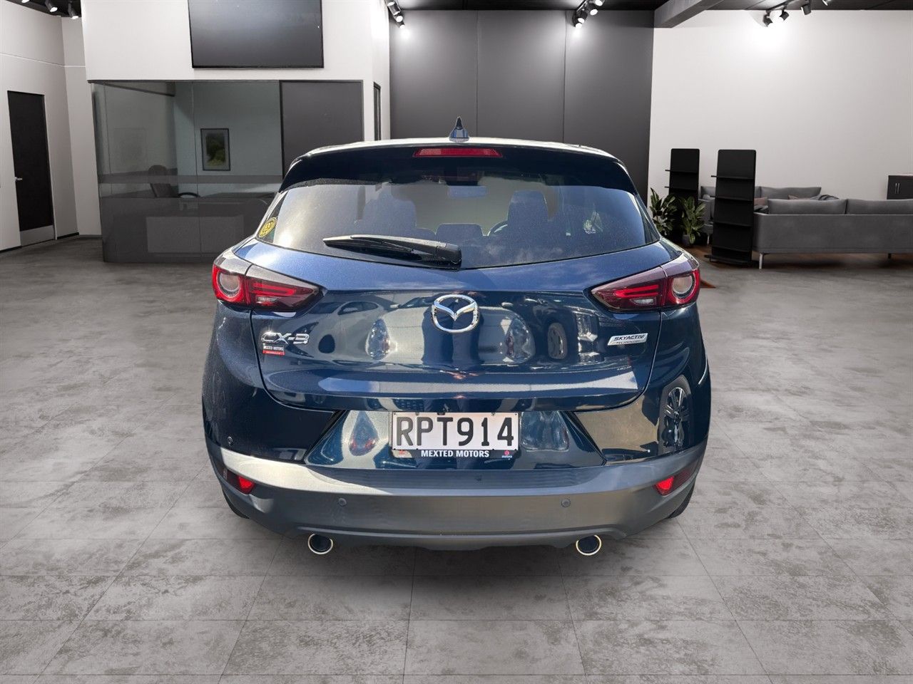 Vehicle image 5
