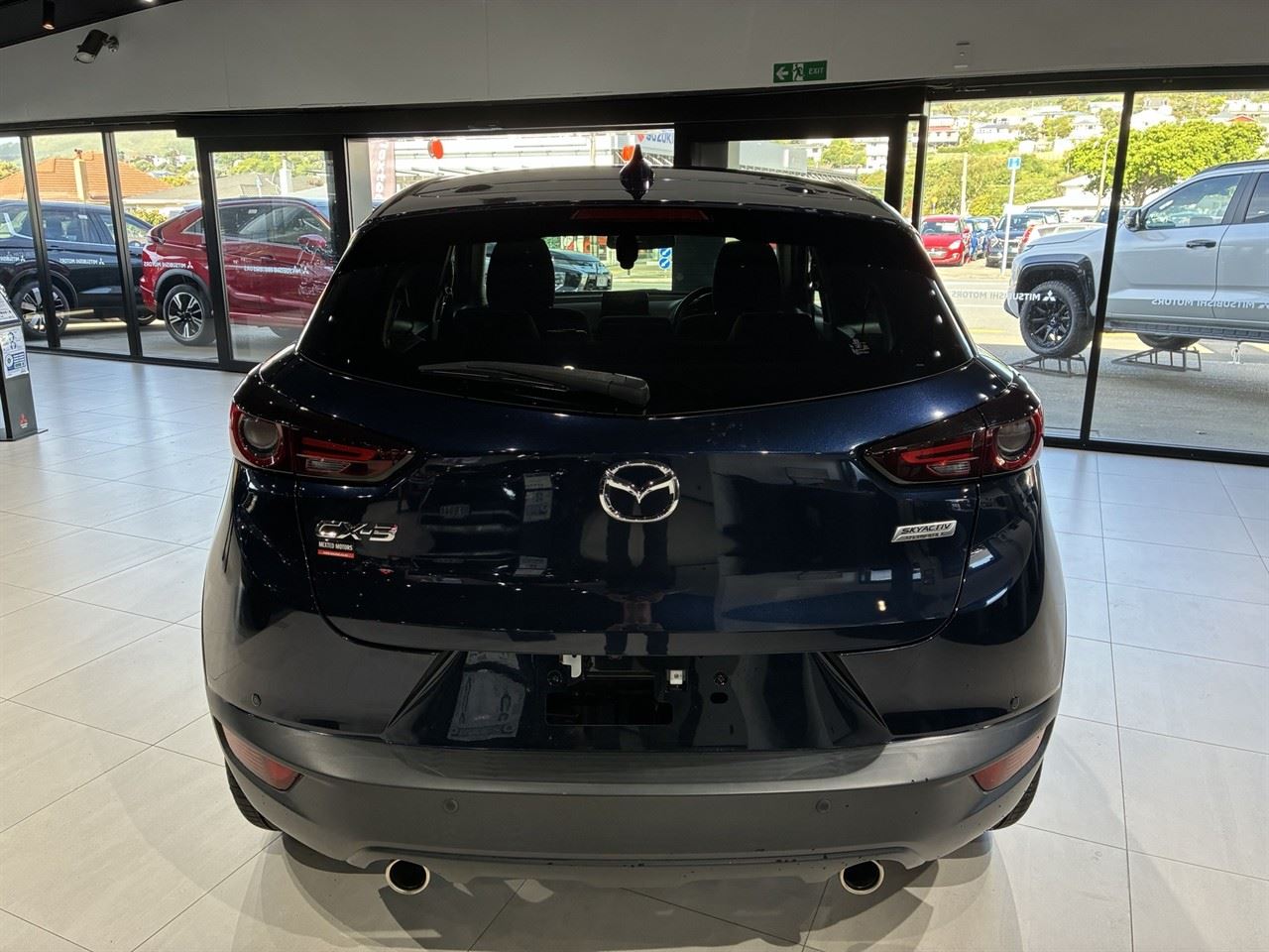 Vehicle image 5