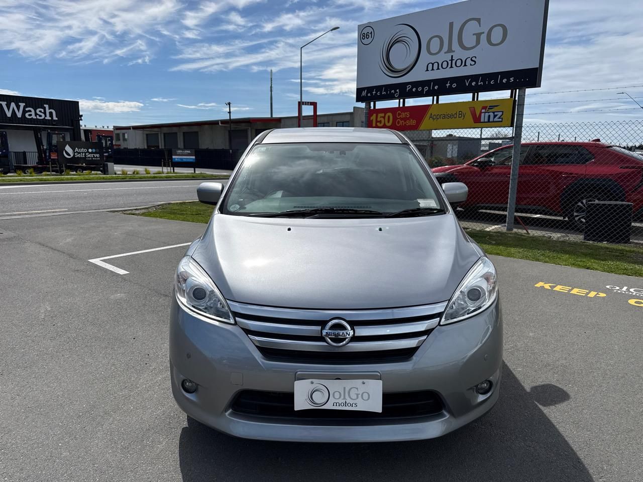 Vehicle image 3