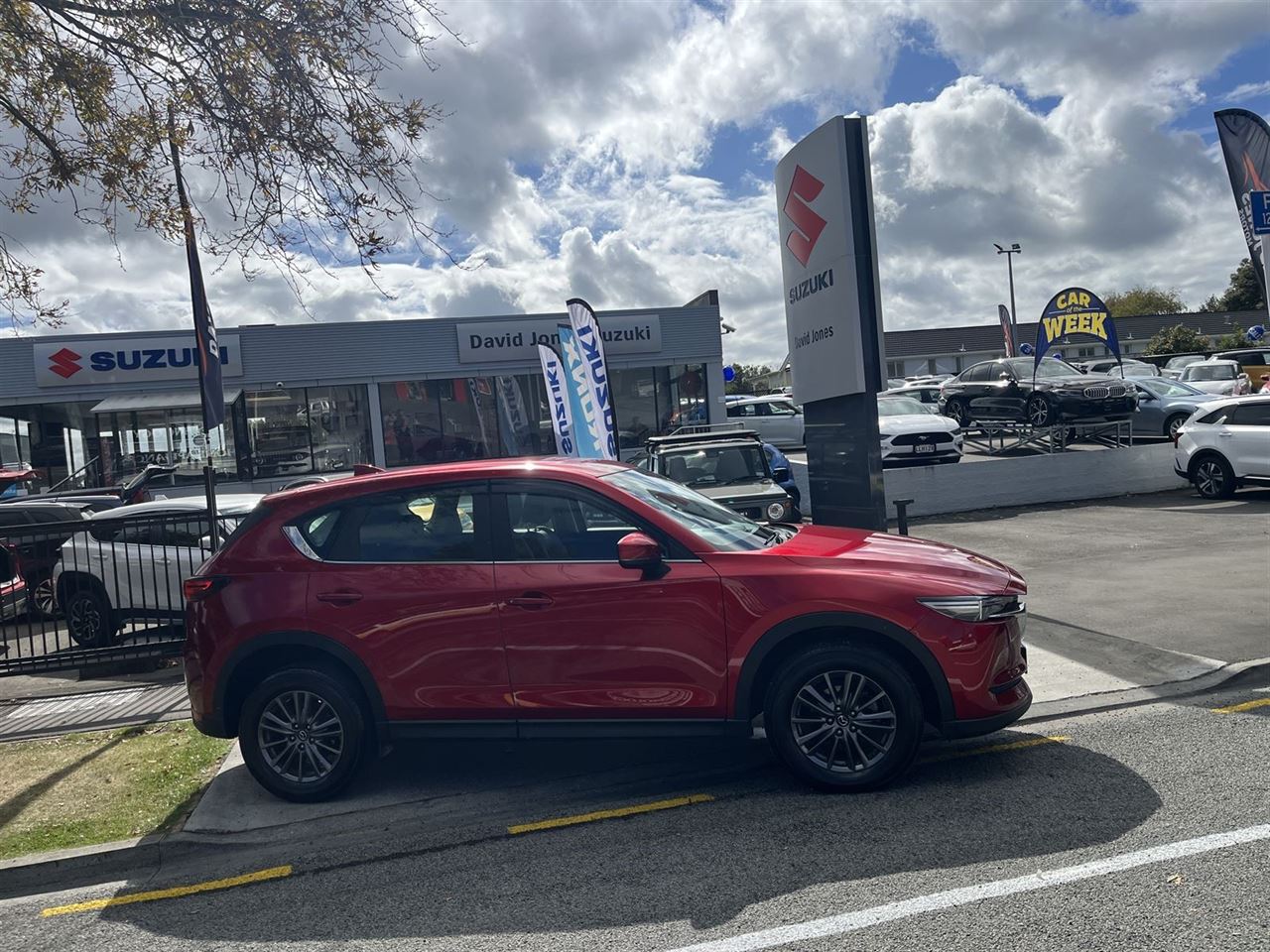 Vehicle image 4
