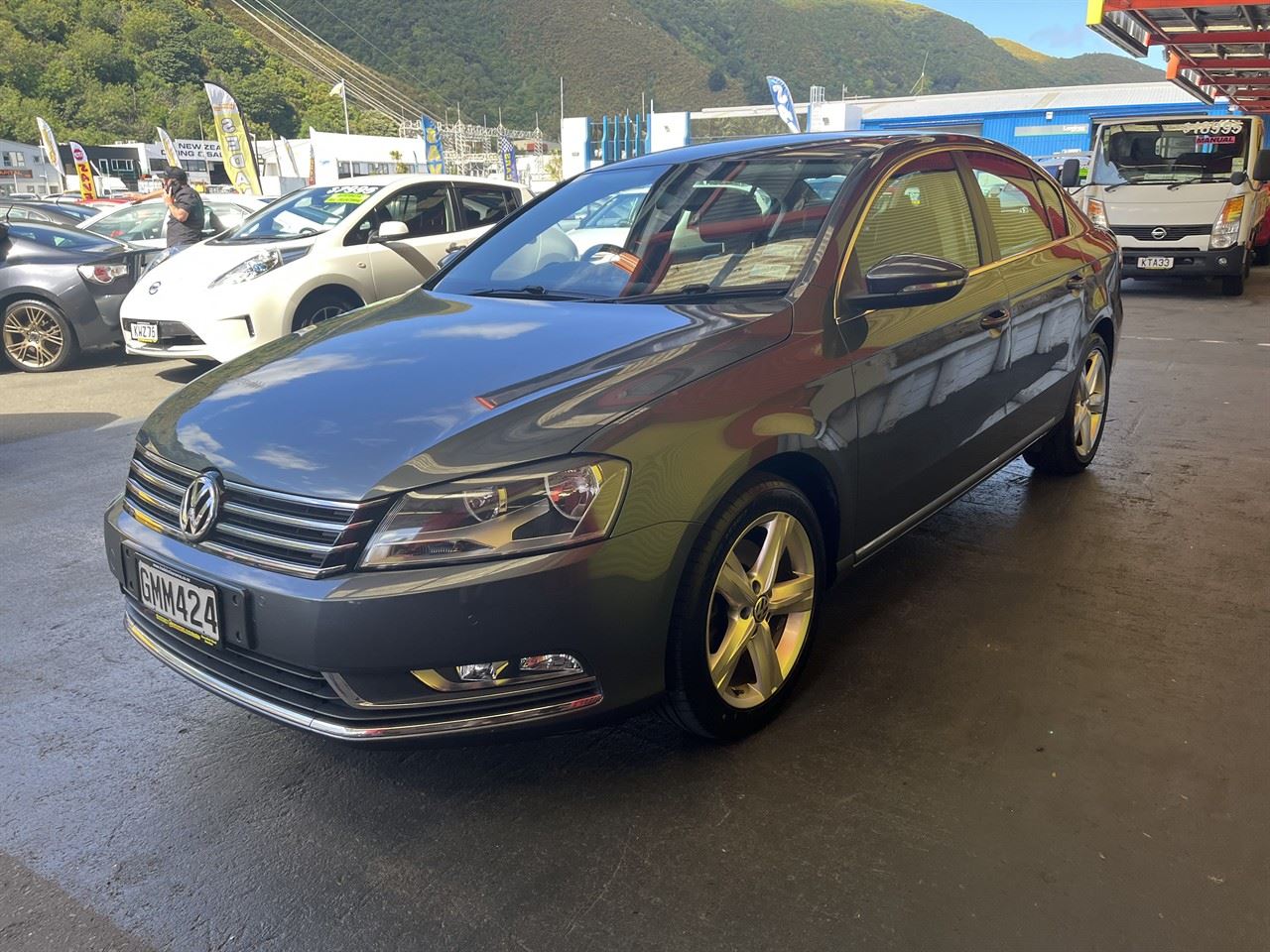 Vehicle image 3