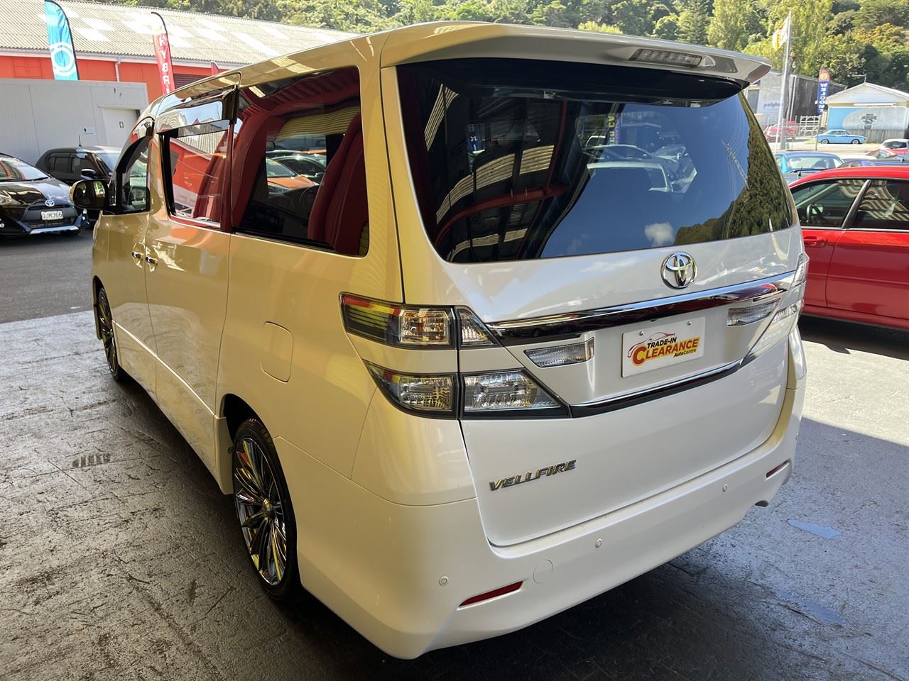 Vehicle image 4
