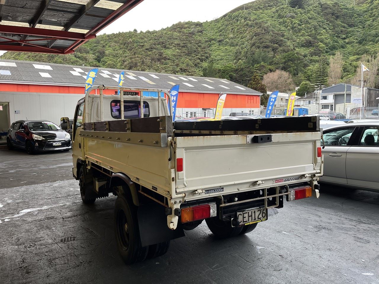 Vehicle image 4