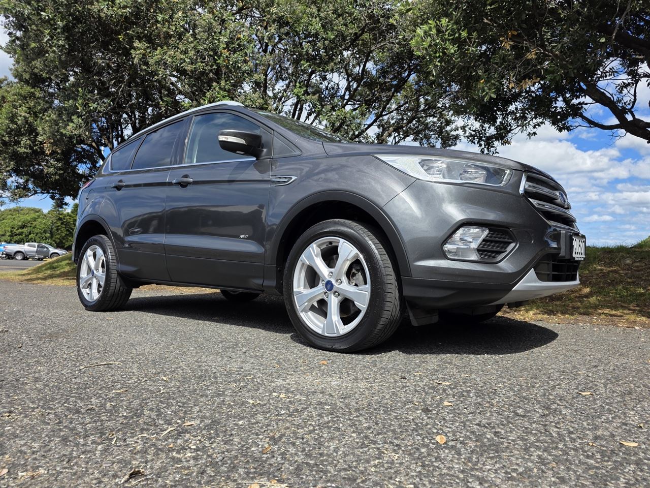 Vehicle image 5