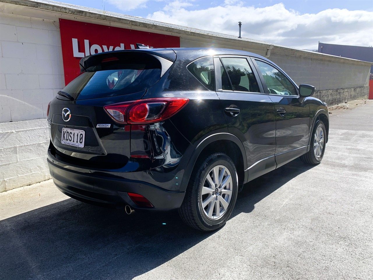 Vehicle image 4