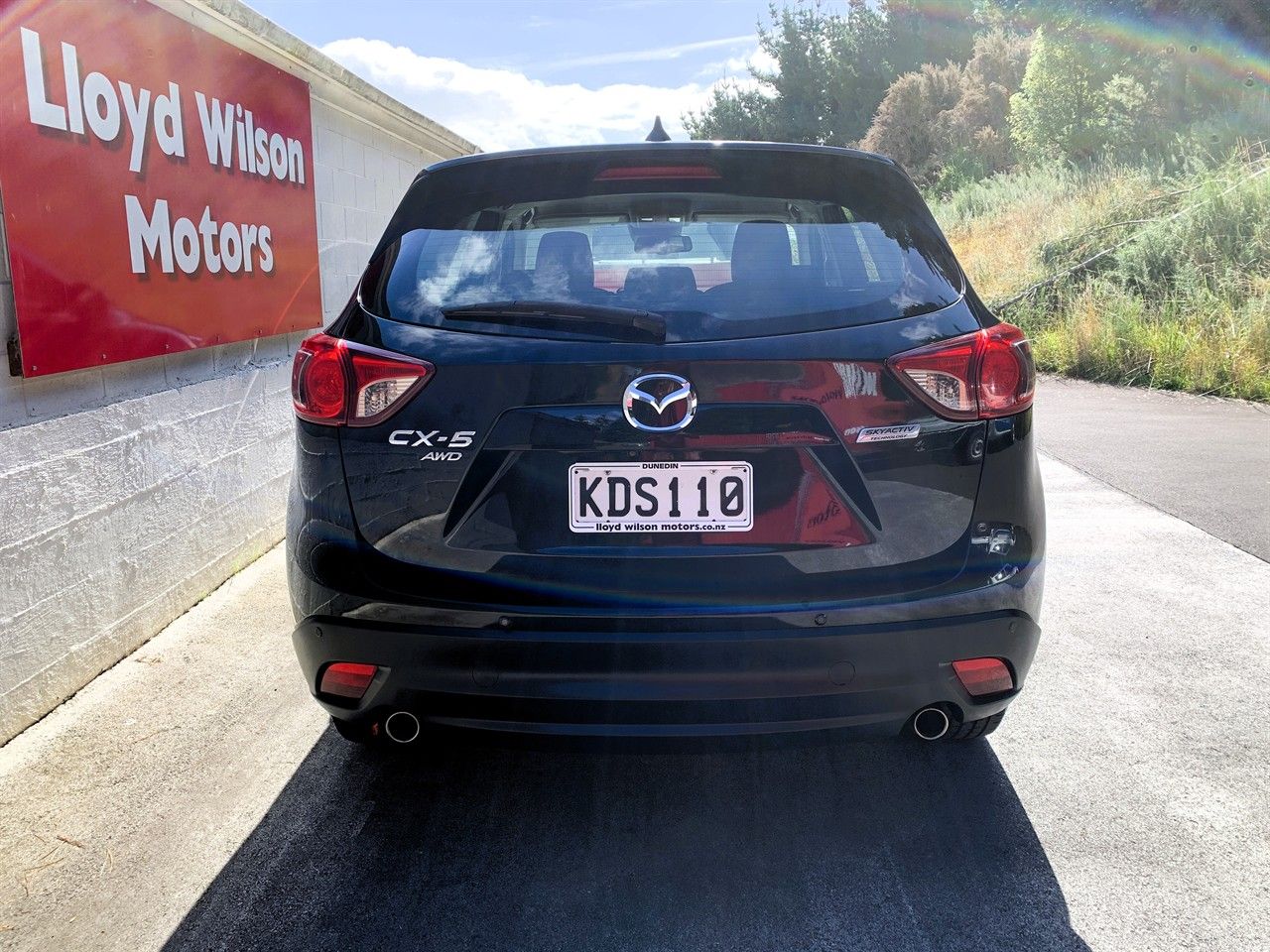 Vehicle image 5
