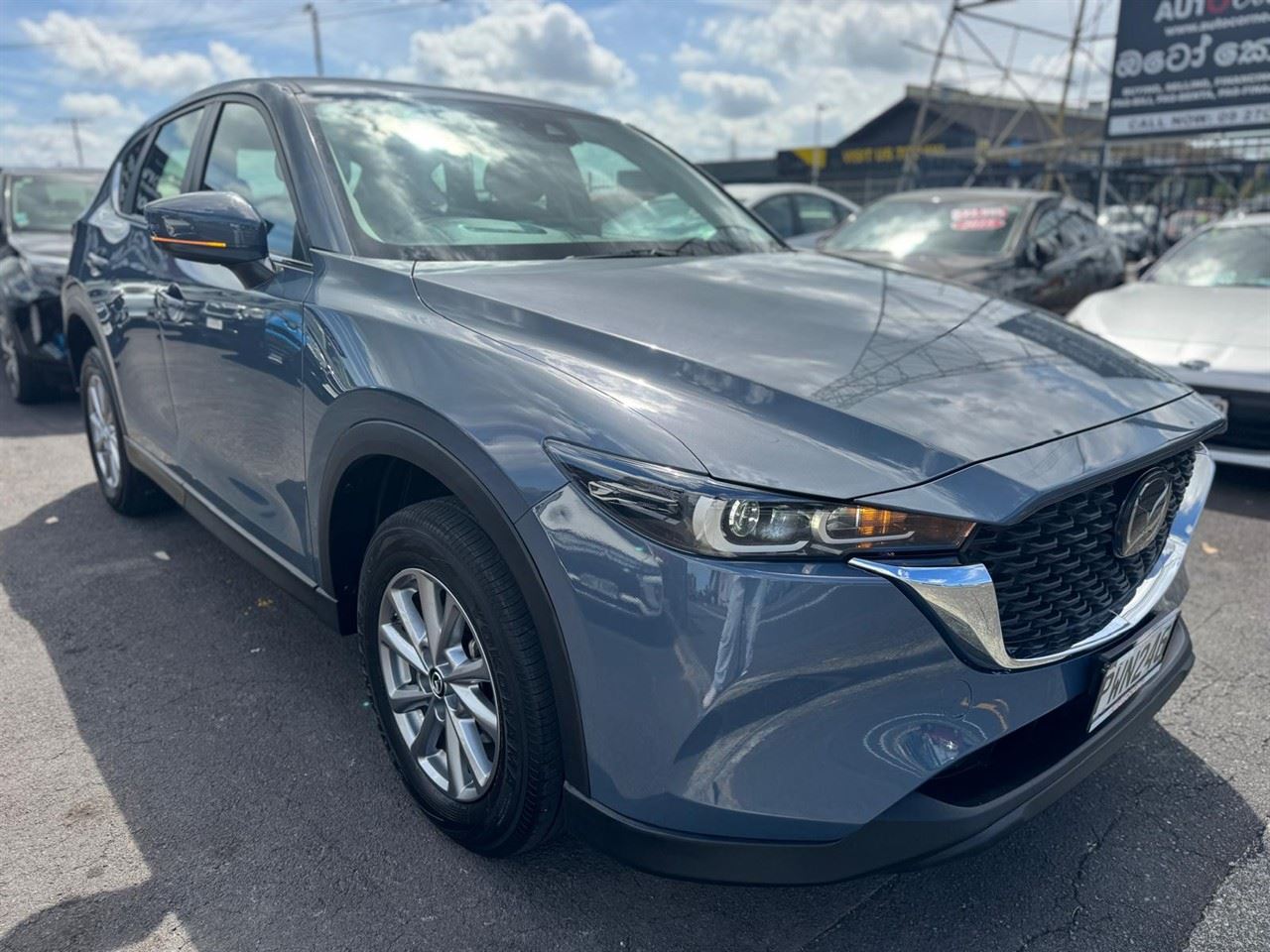 Vehicle image 5