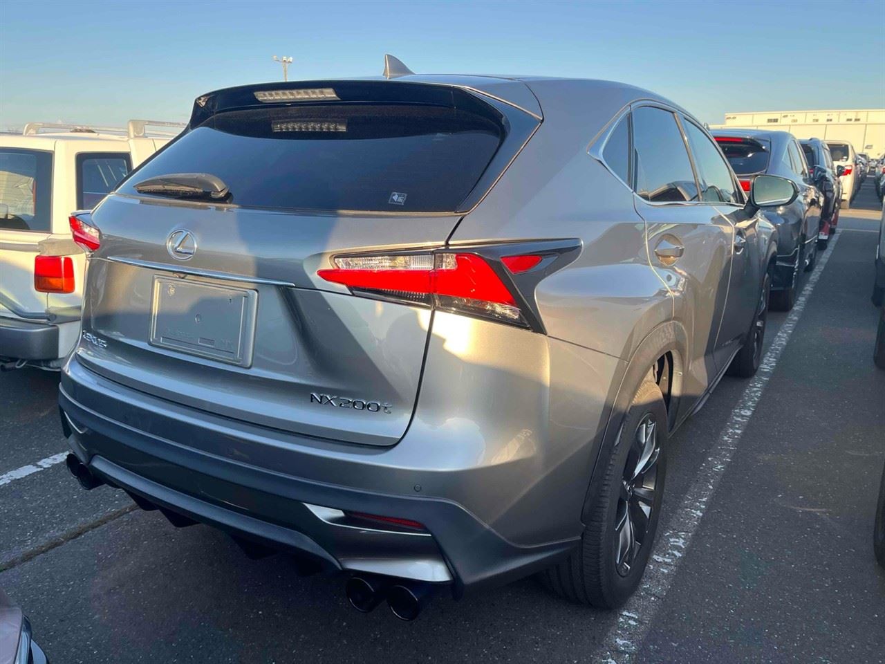 Vehicle image 4