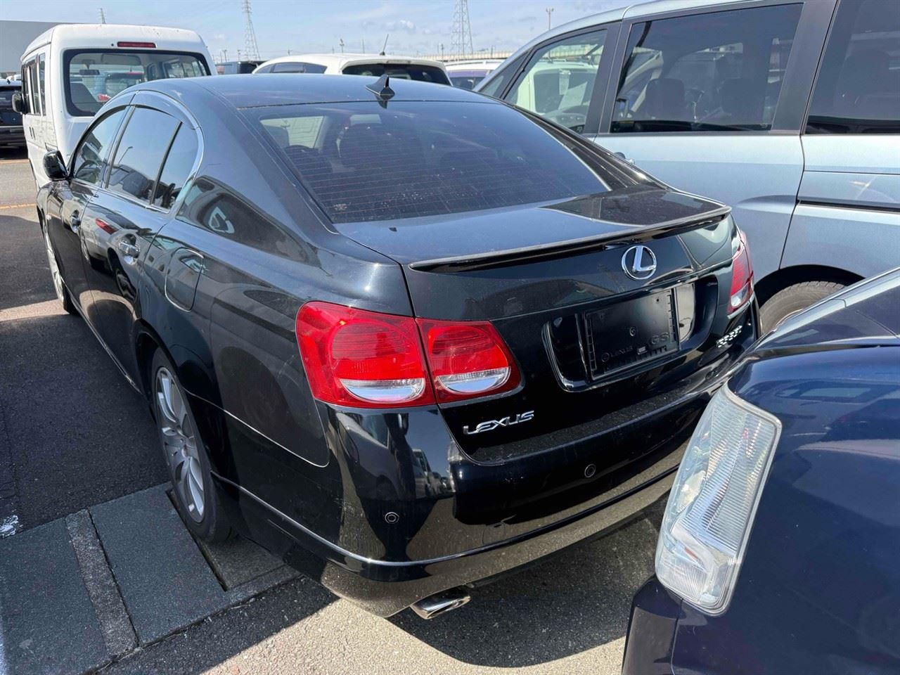 Vehicle image 4