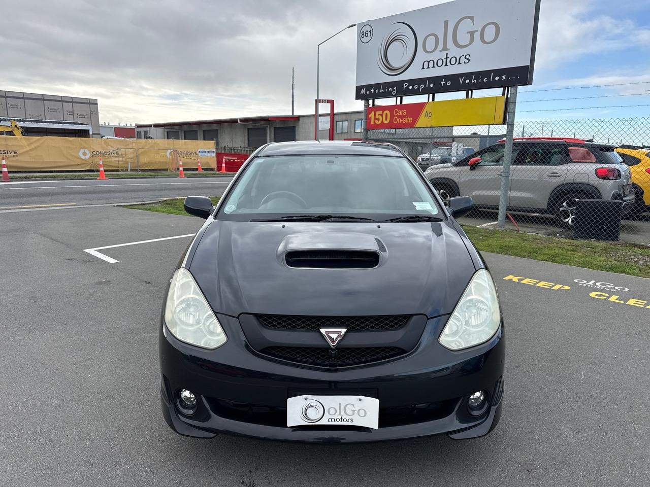 Vehicle image 3