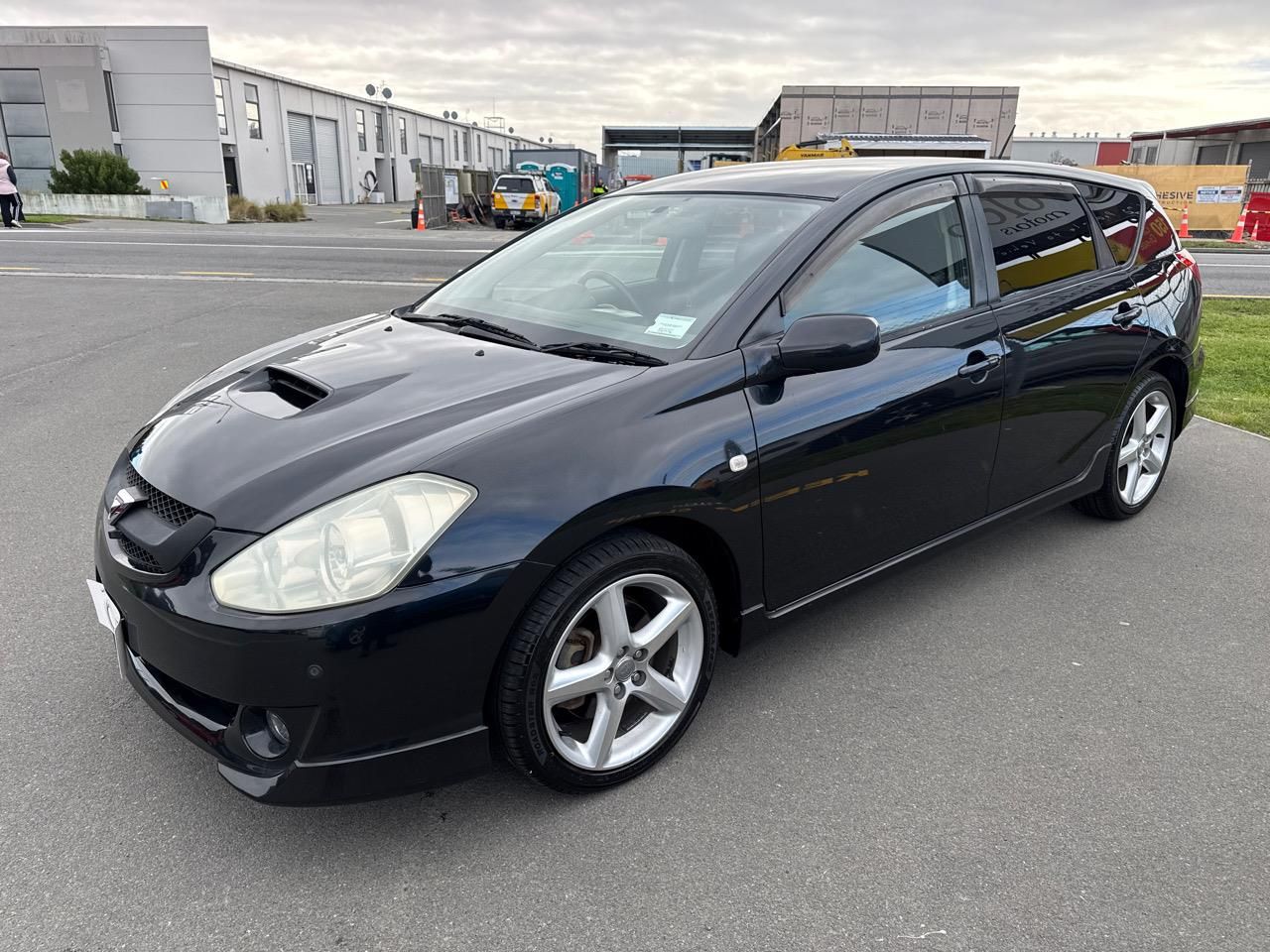 Vehicle image 4