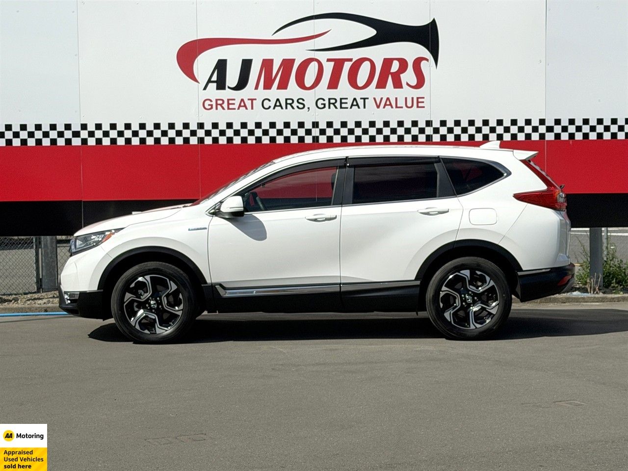 Vehicle image 5