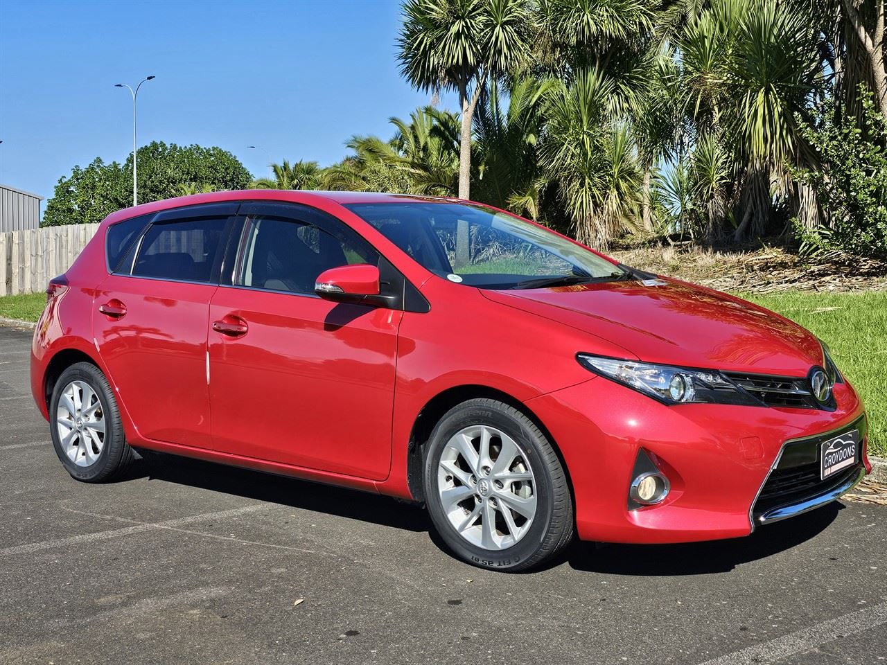 Vehicle image 5