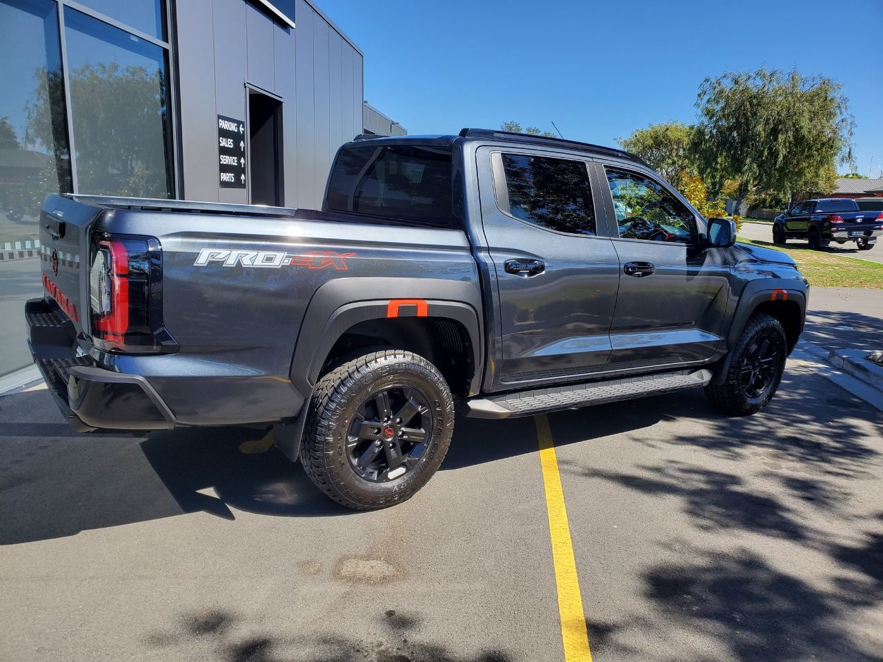 Vehicle image 3