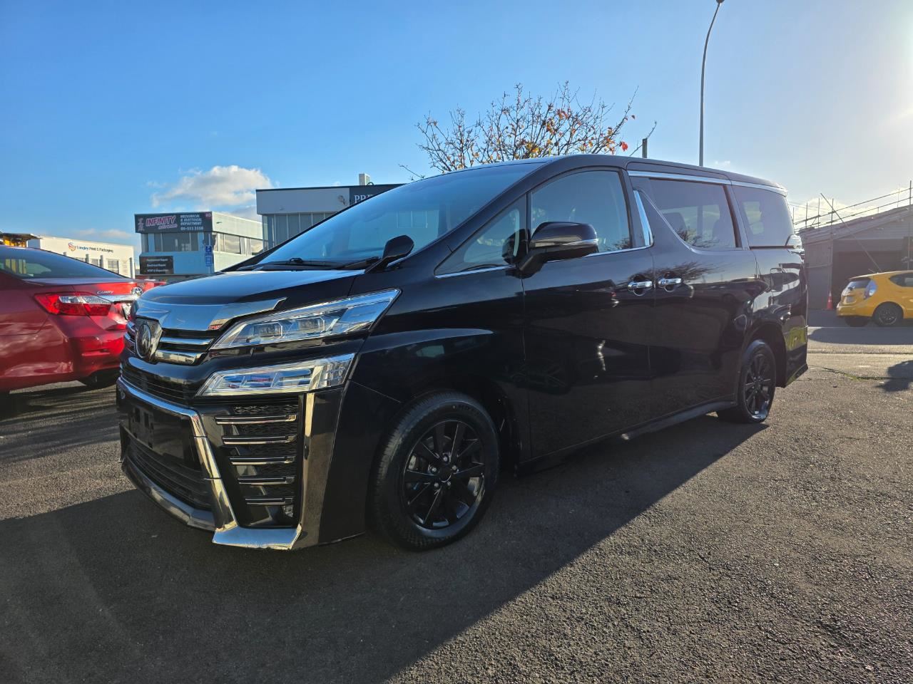 Vehicle image 4
