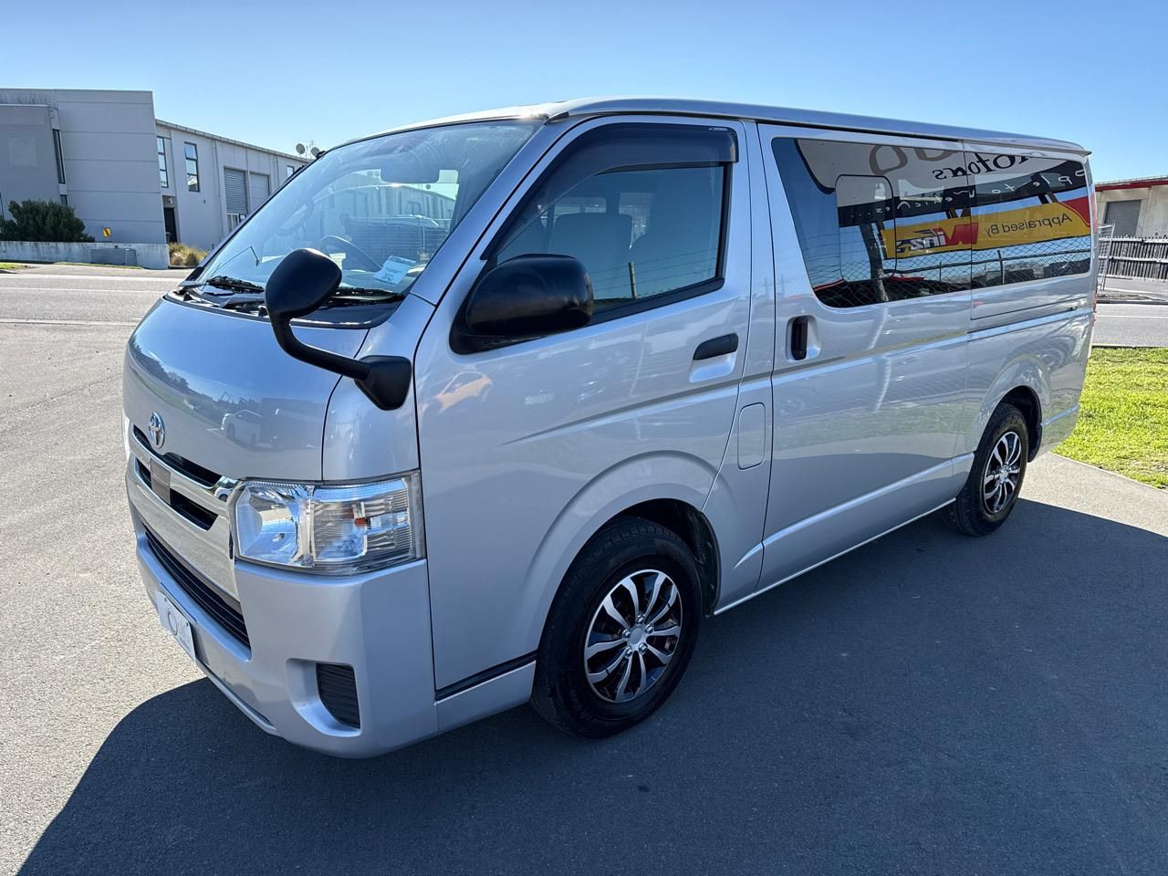 Vehicle image 4