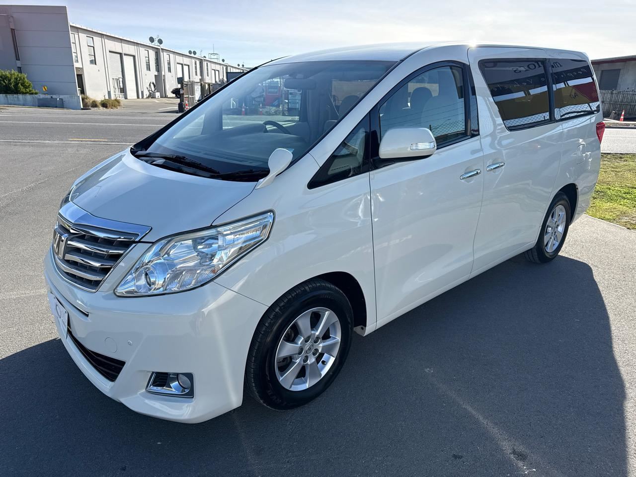 Vehicle image 4