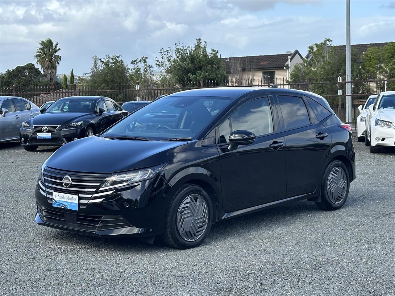 Vehicle image 3