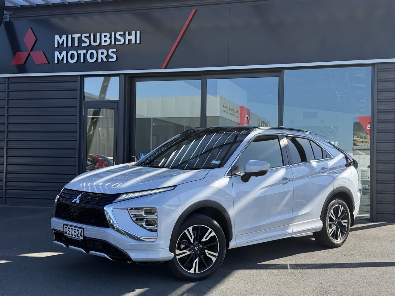 Vehicle image 3