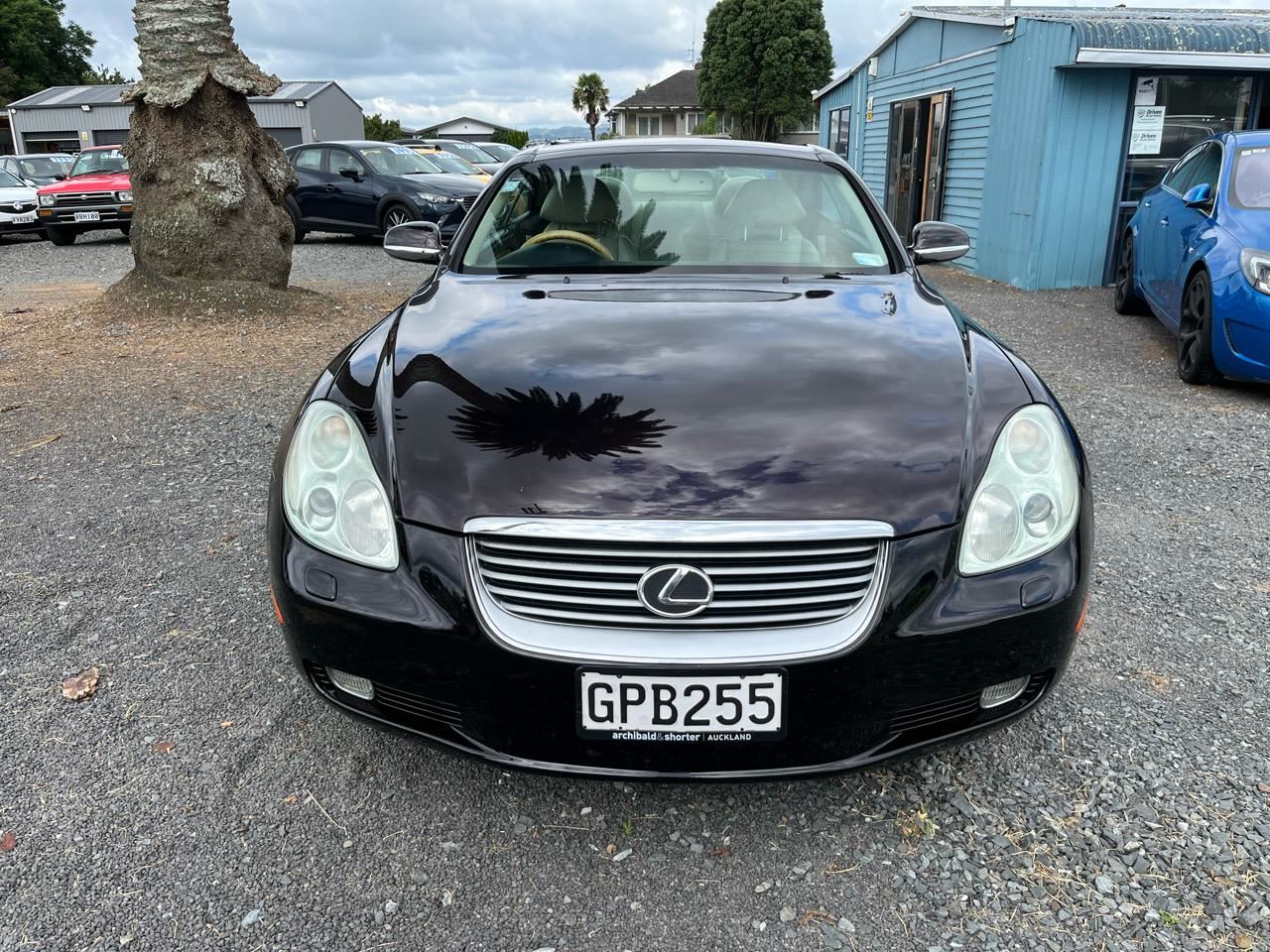 Vehicle image 3