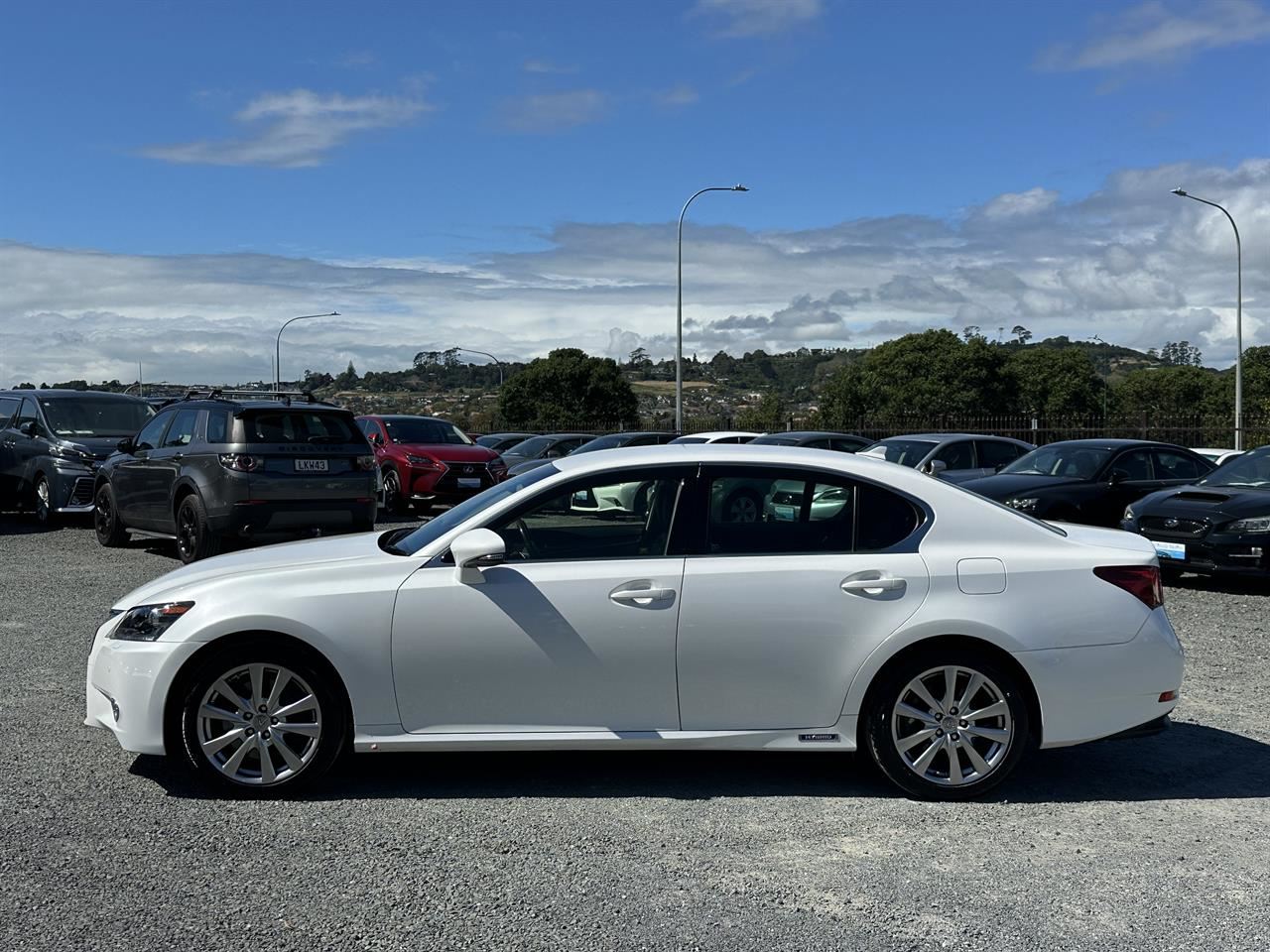 Vehicle image 4