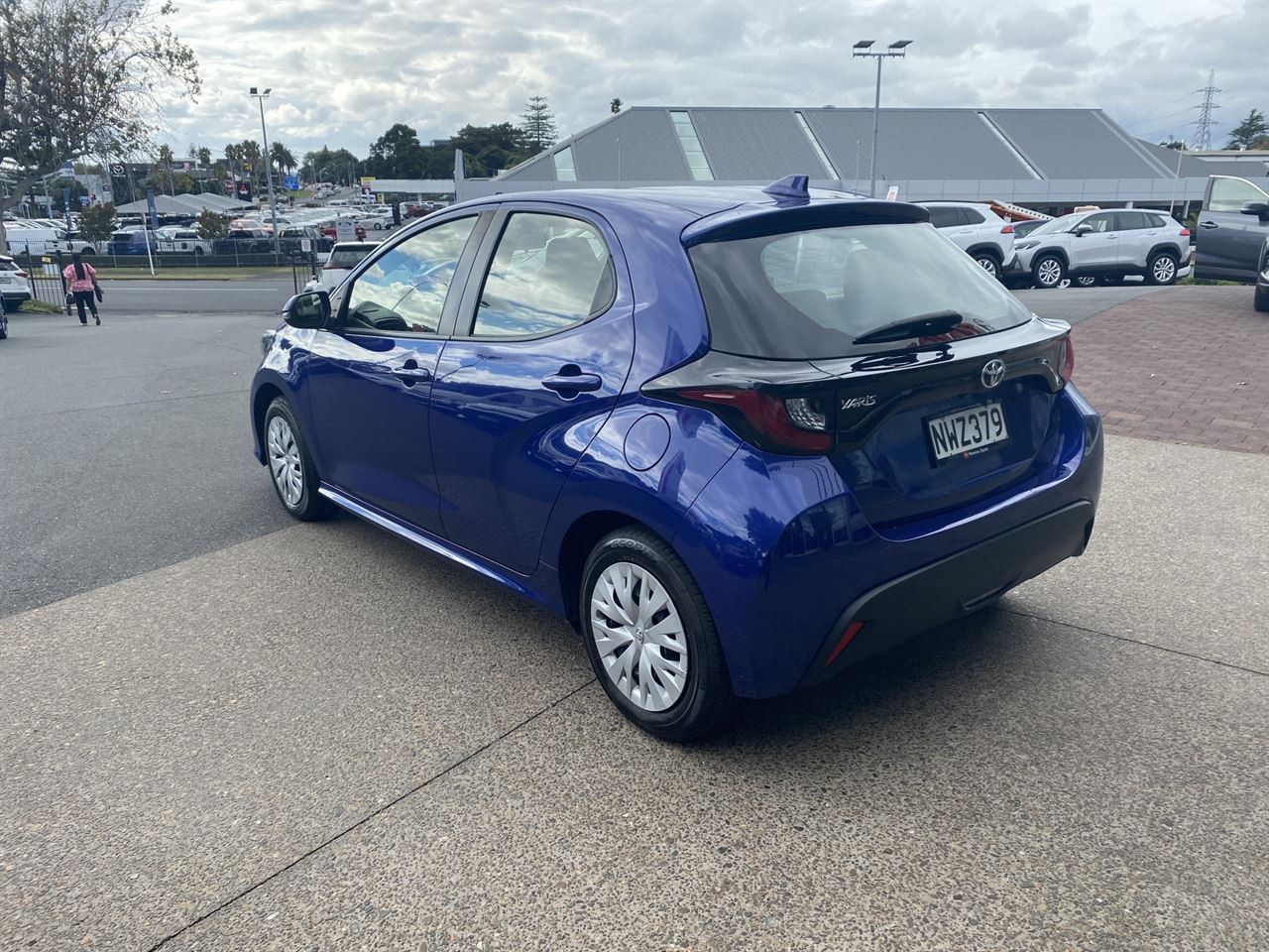 Vehicle image 5