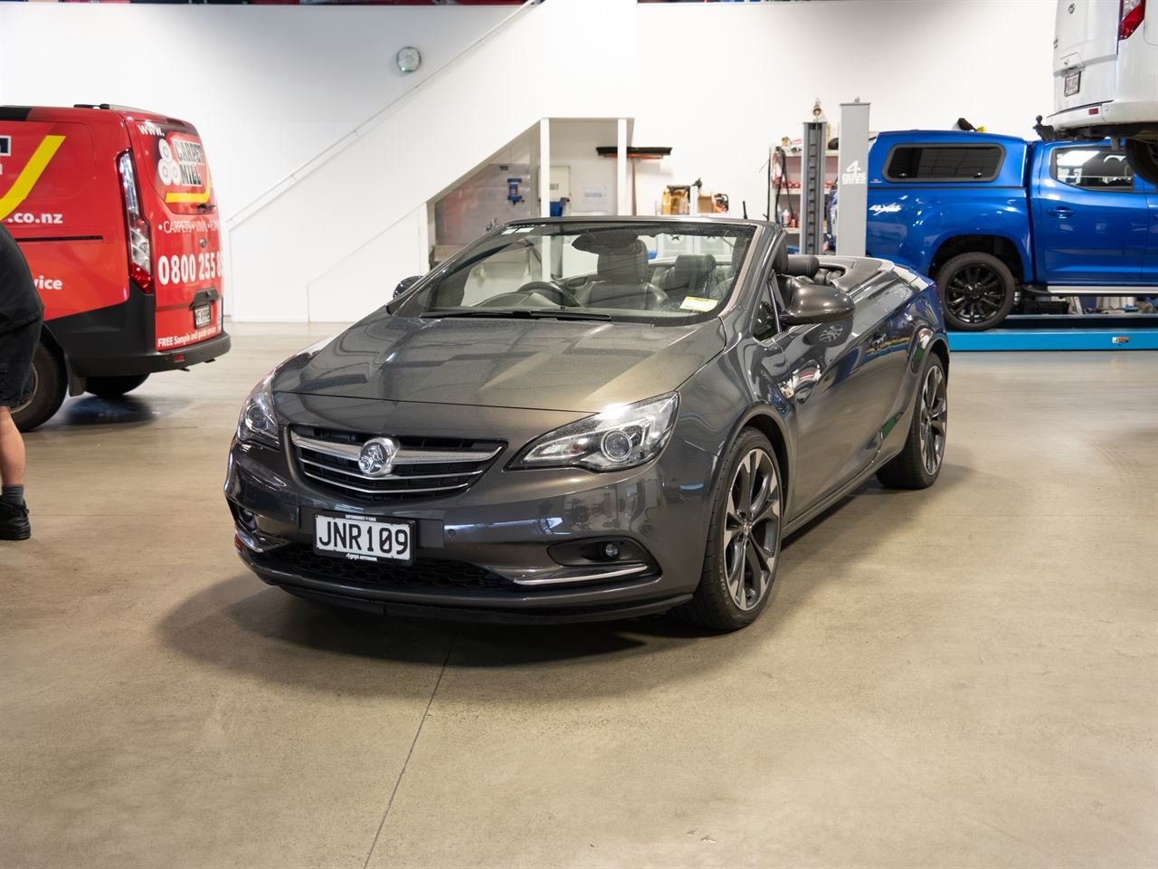 Vehicle image 5