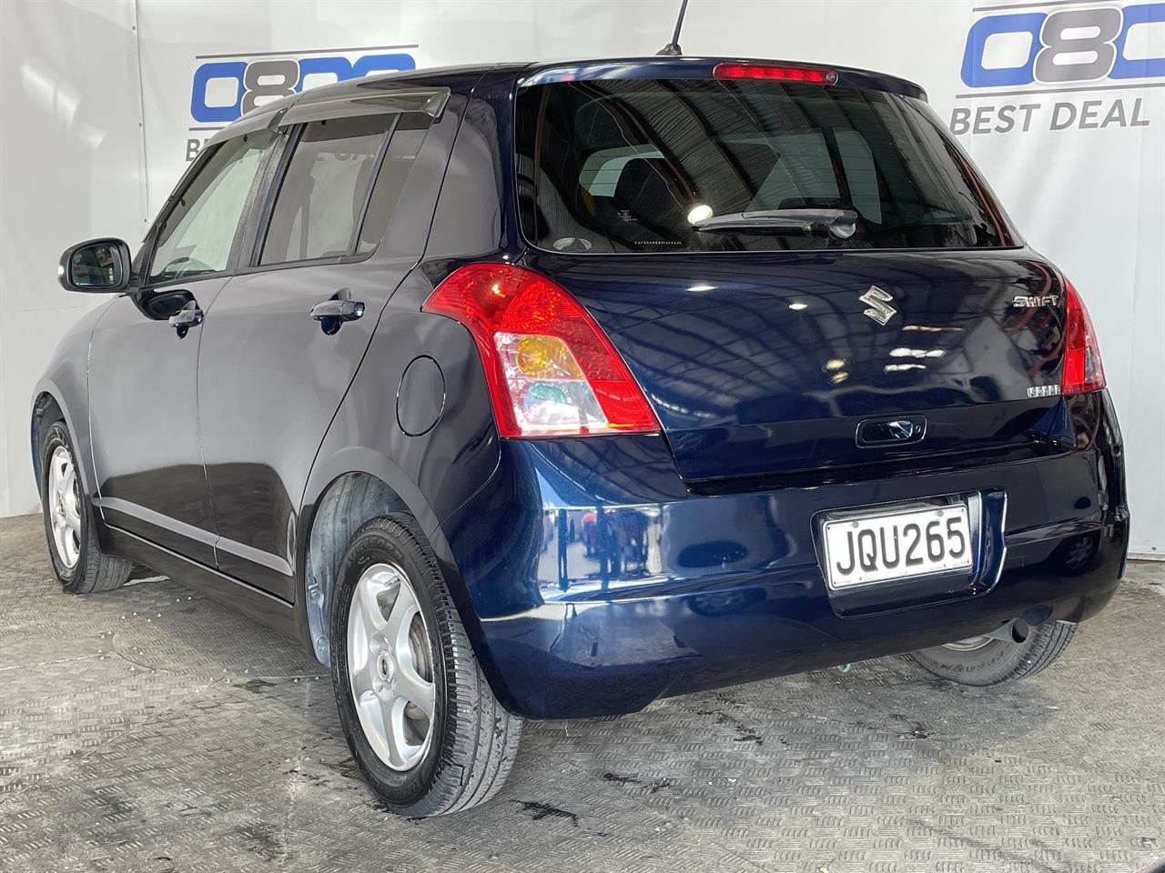 Vehicle image 4
