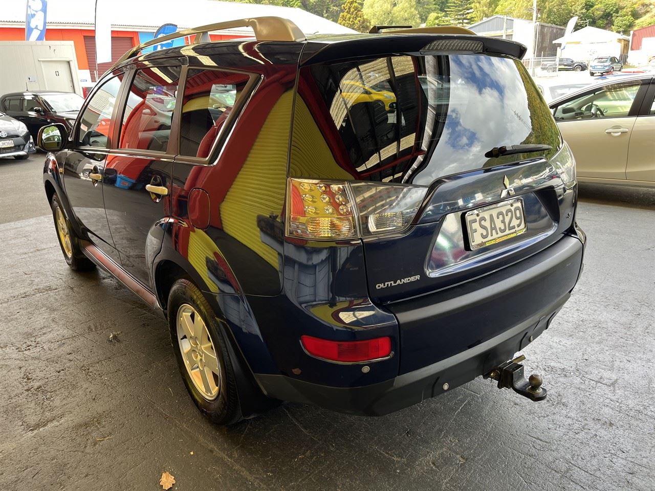 Vehicle image 4