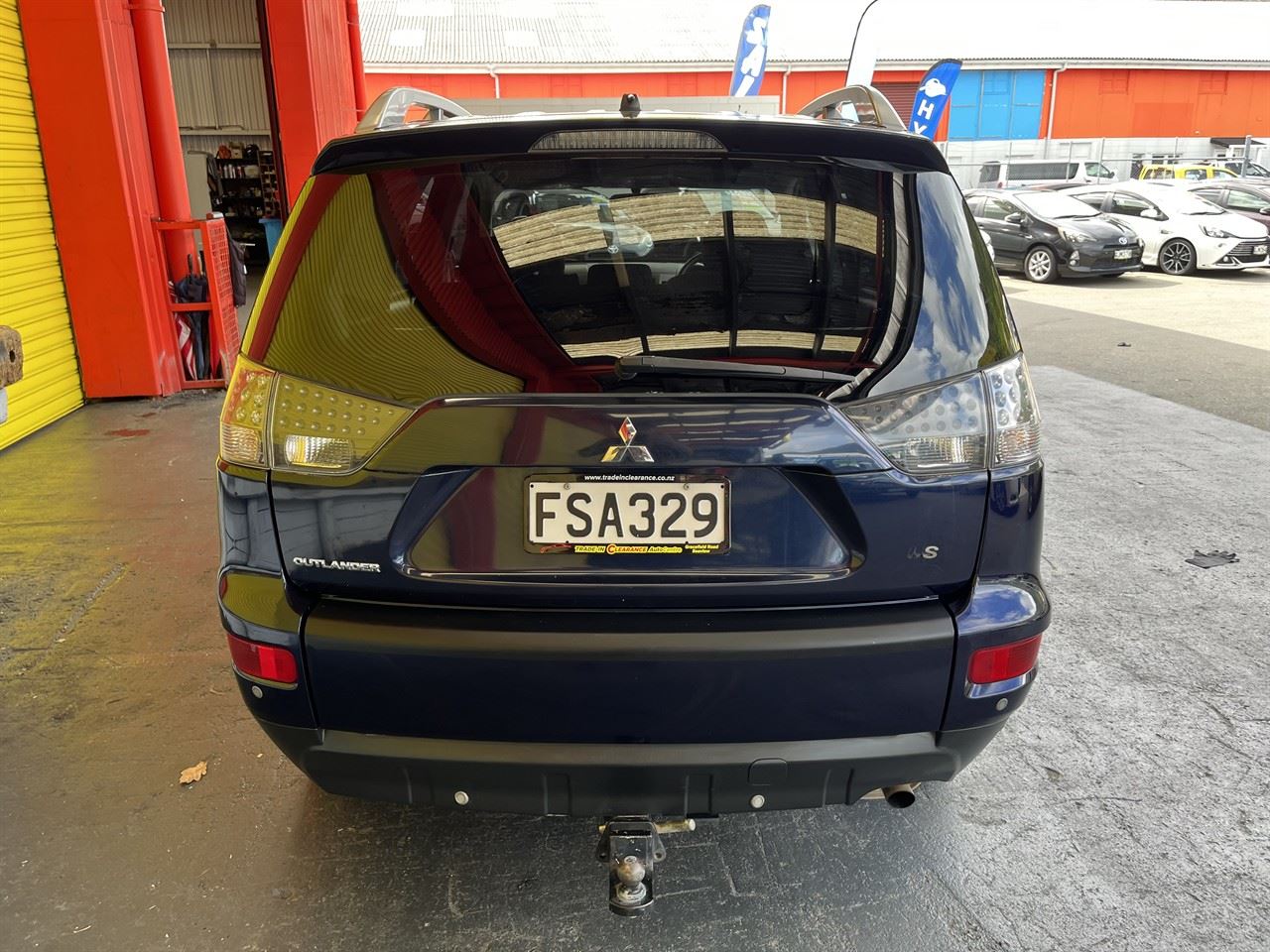 Vehicle image 5