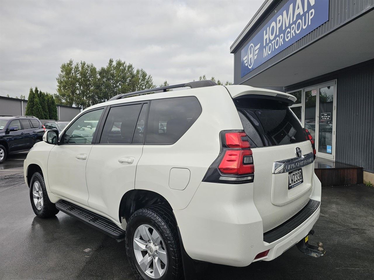 Vehicle image 4
