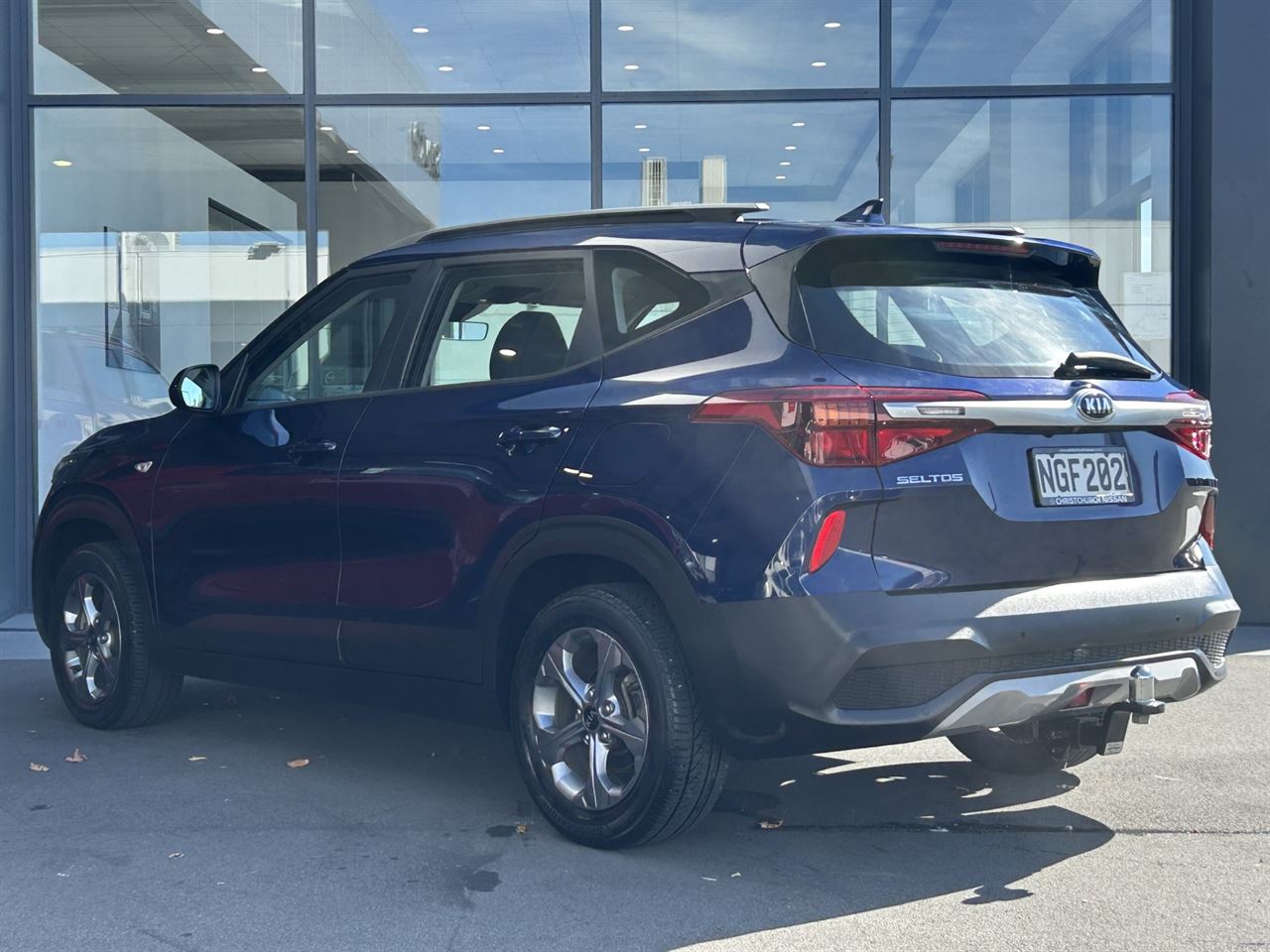 Vehicle image 3