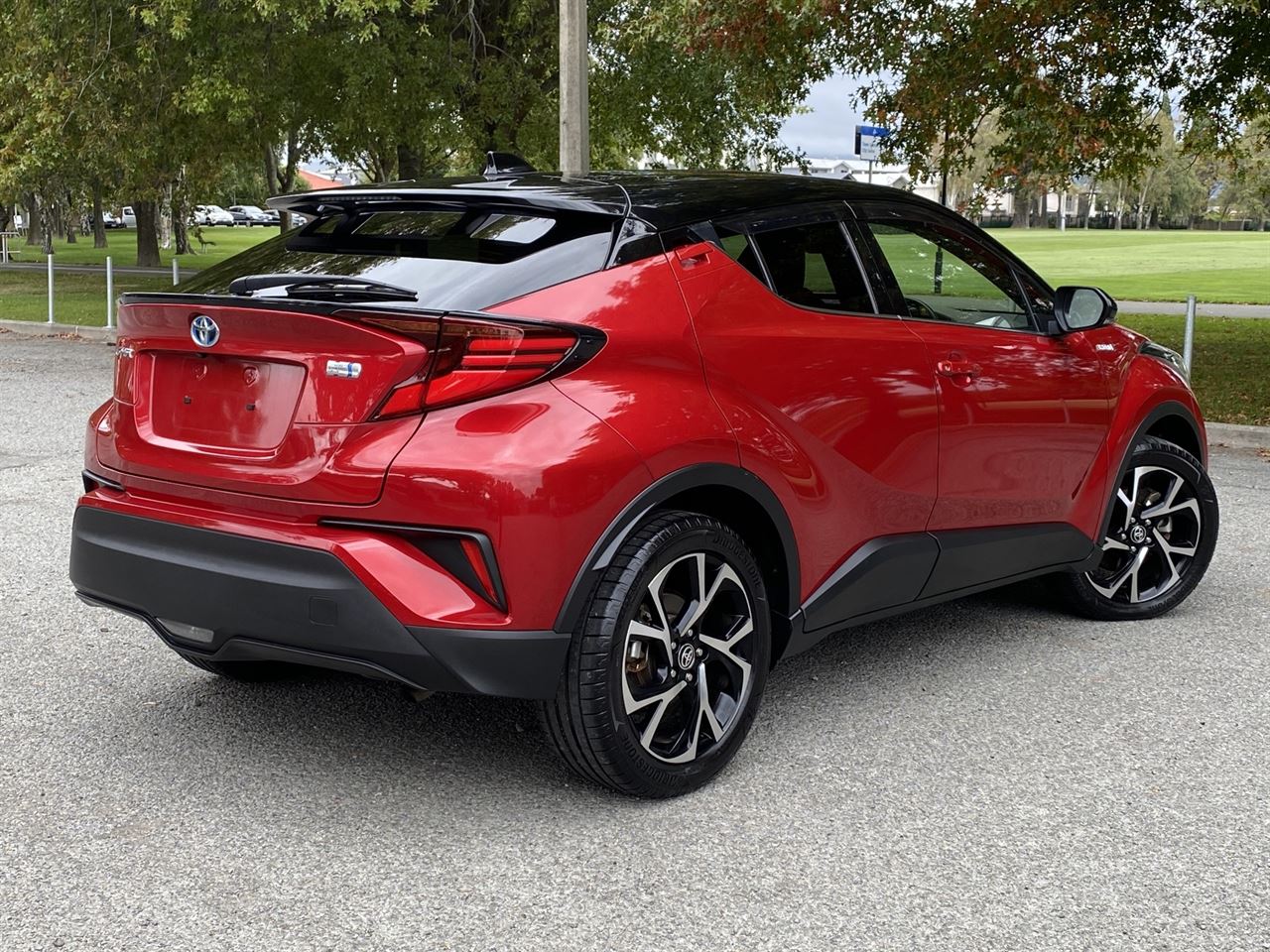 Vehicle image 5