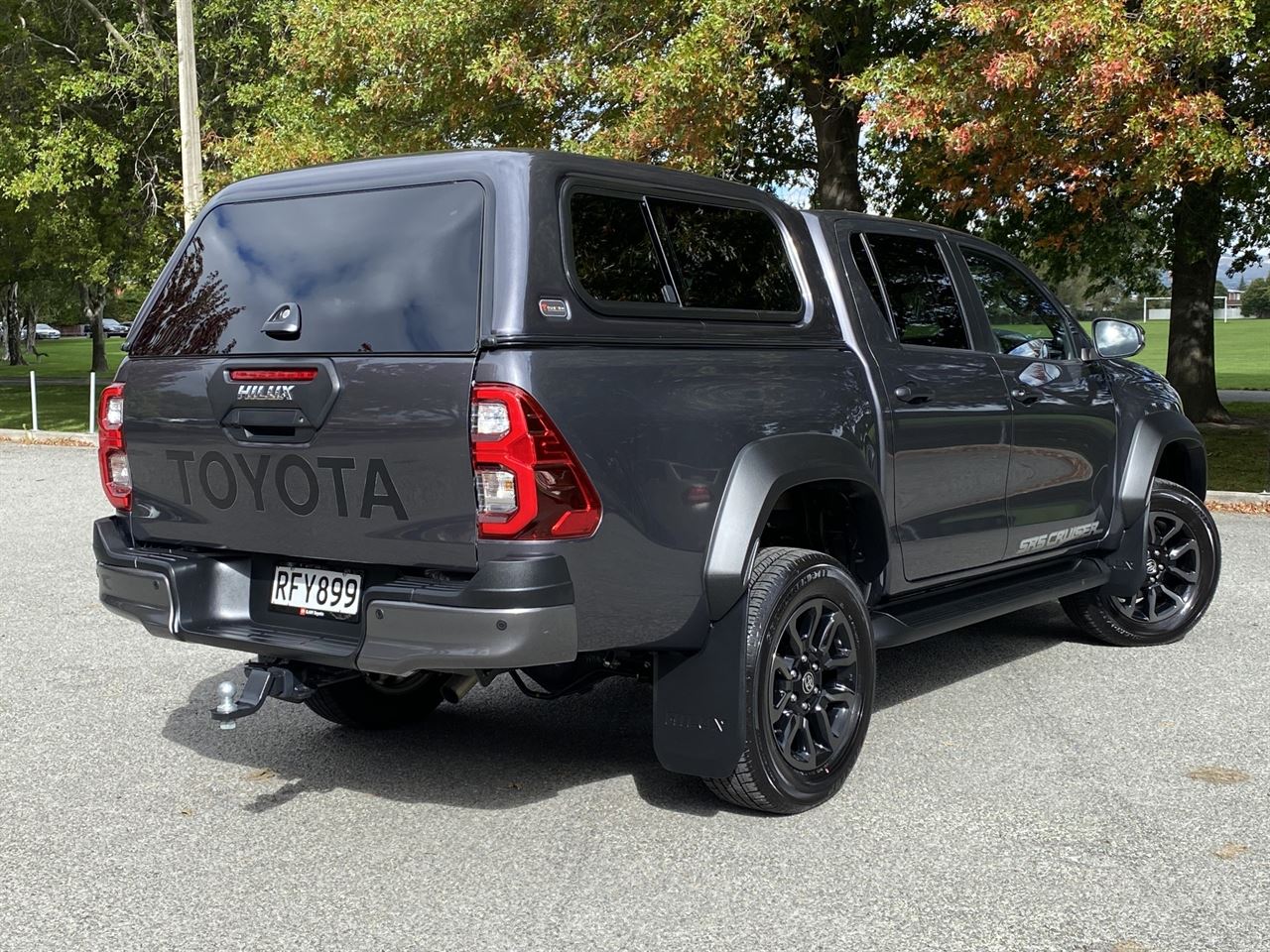 Vehicle image 5