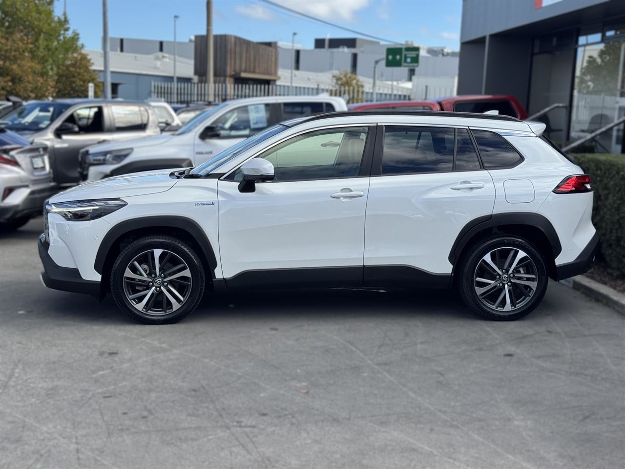 Vehicle image 4