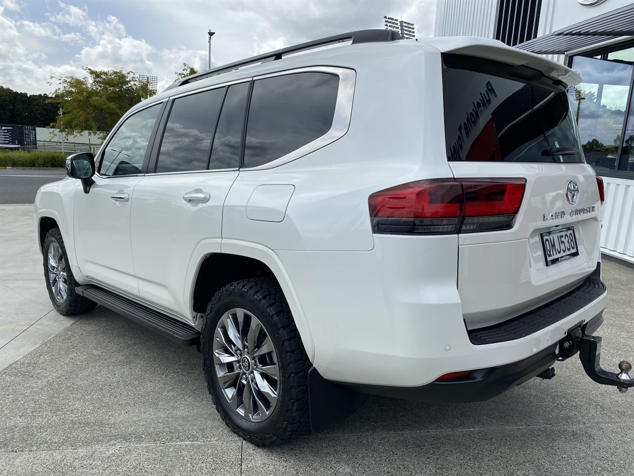 Vehicle image 3