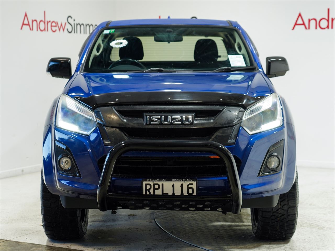 Vehicle image 4